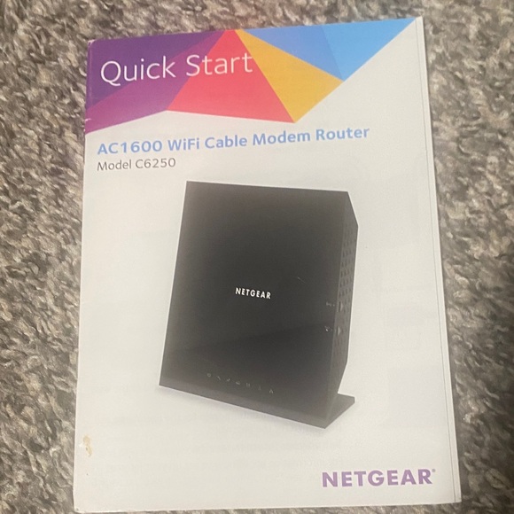 NETGEAR Model C6250 WI-FI Cable Modem Router with Accessories - Picture 2 of 6
